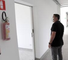 Prefeito vistoria etapa final da construção da nova UBS Monte Cristo