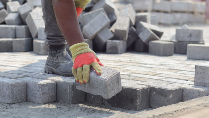 Obras de pavimentação seguem avançando em Suzano