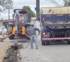 Obras de pavimentação têm início na avenida Antônio Marques Figueira