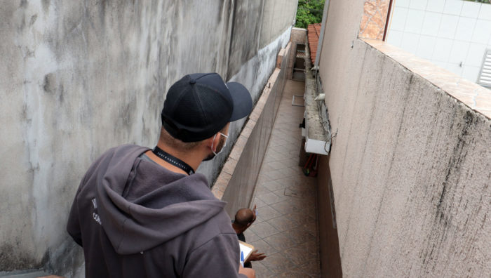 Suzano capacita agentes comunitários a identificarem focos de Aedes aegypti