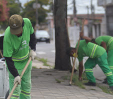 Ações de limpeza urbana seguem em andamento na Vila Amorim
