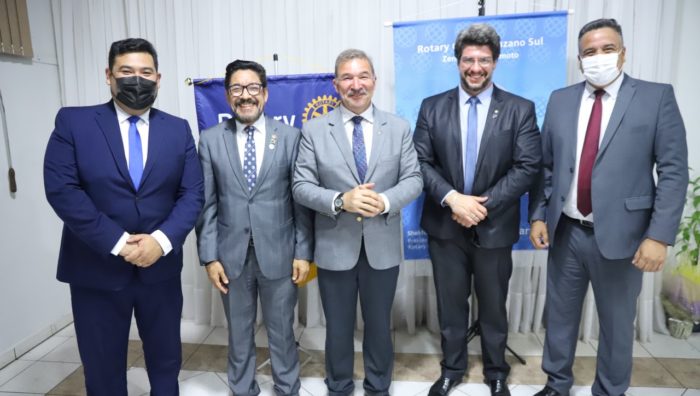 Secretário e chefe de Gabinete prestigiam evento do Rotary Club