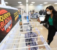 Procon de Suzano faz orientações e prepara fiscalização para Black Friday