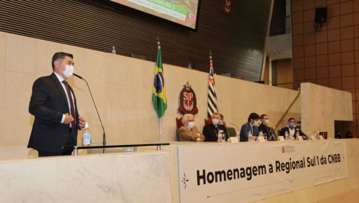 Prefeito de Suzano participa de homenagem à CNBB na Alesp