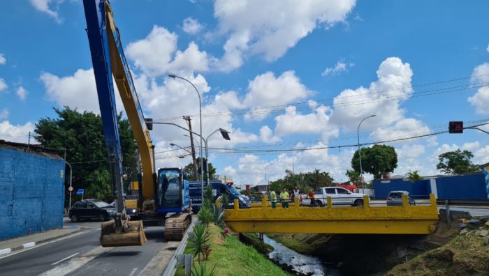 Equipes de manutenção seguem com limpeza do rio Una