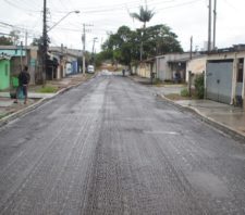 Prefeito vistoria obras de pavimentação no Jardim Amazonas