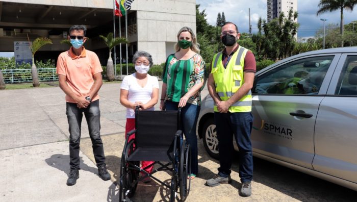 Fundo Social recebe doação de cadeira de rodas