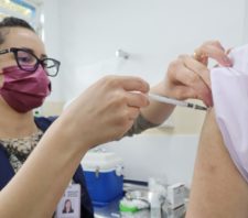Vacinação contra a Covid-19 em Suzano alcança 100% do público-alvo