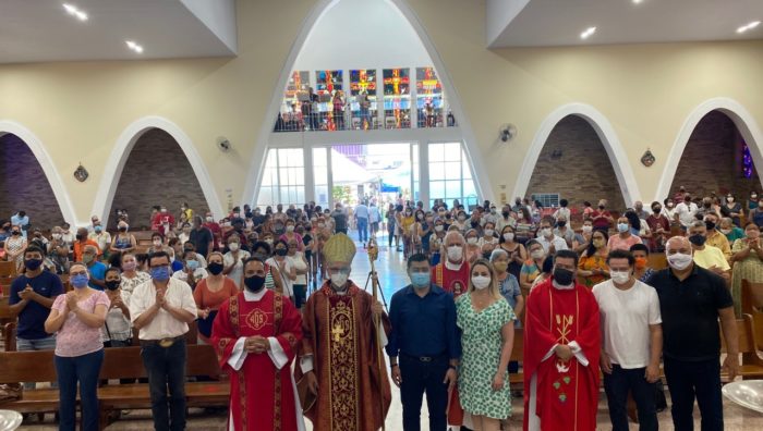Prefeito de Suzano participa de missa em celebração a São Sebastião
