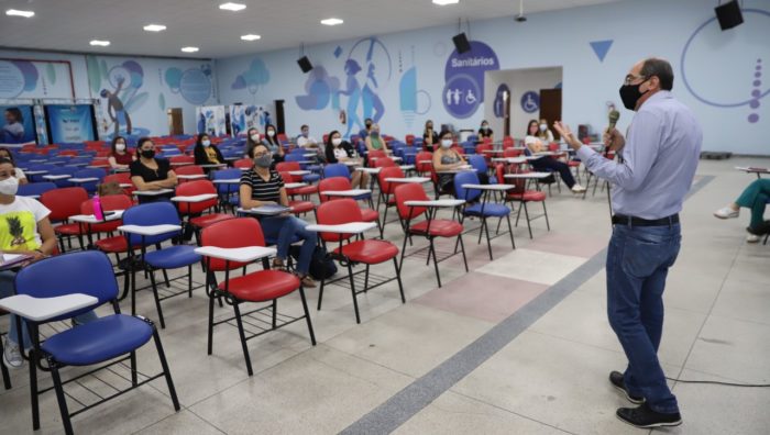 Educação conduz curso de capacitação para novos professores
