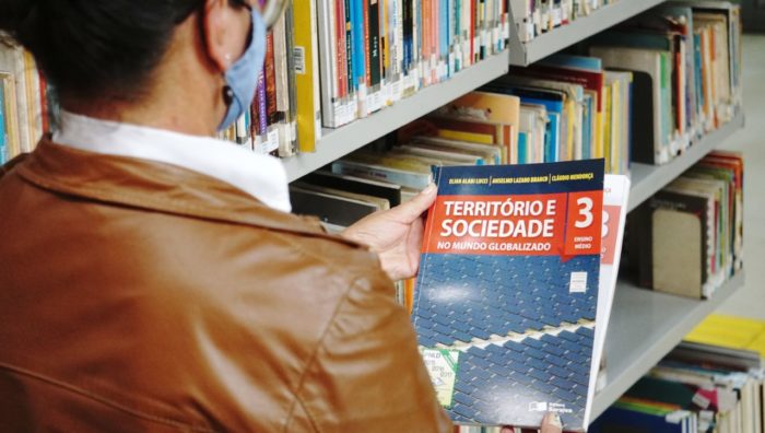 Centro de Convivência da Melhor Idade e Biblioteca Municipal recebem doações de livros
