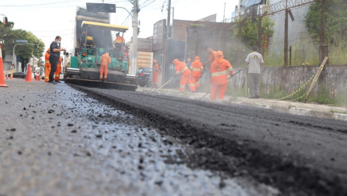 Obras de pavimentação seguem avançando em Suzano