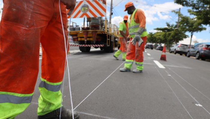 Transportes inicia 2022 com reforço de sinalizações em áreas escolares