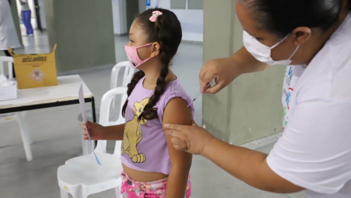 Segundo dia de vacinação infantil em Suzano é marcado por diversão