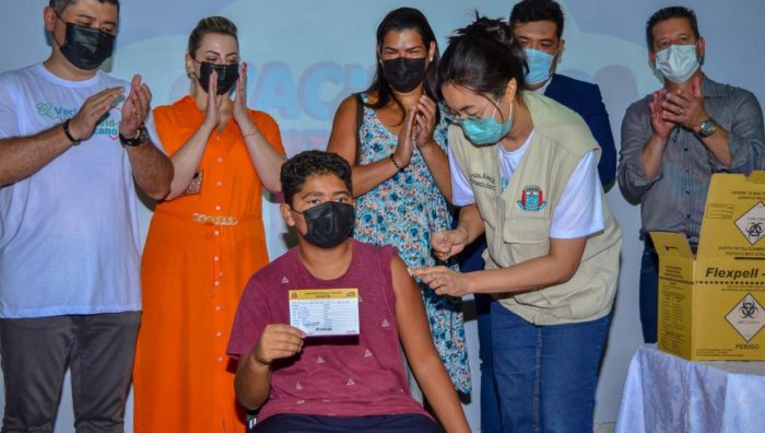 Suzano aplica a primeira vacina em crianças na região