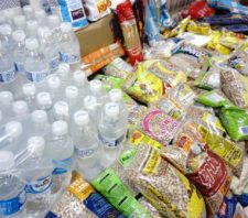 Suzano arrecada 1,5 tonelada de alimentos para Petrópolis