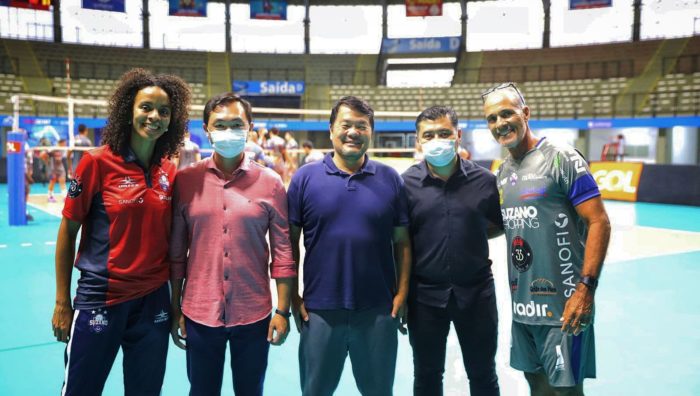 Prefeito conhece novo técnico do Suzano Vôlei