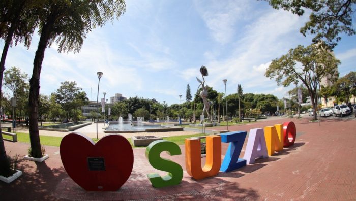 Após três anos da reinauguração, Praça Cidade das Flores segue como ponto turístico e de lazer em Suzano