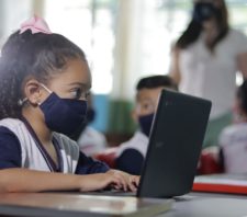 Rede municipal de ensino inicia acolhimento dos alunos
