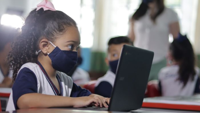 Rede municipal de ensino inicia acolhimento dos alunos