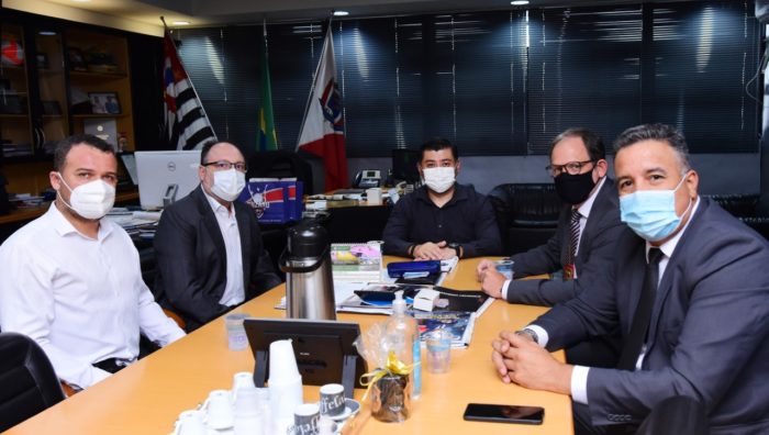 Suzano estuda parceria com a Polícia Civil