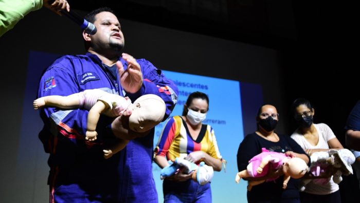 Profissionais da Educação recebem capacitação sobre primeiros-socorros