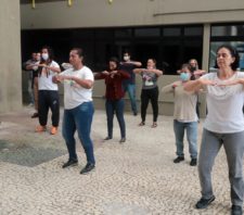 Prefeitura oferece prática oriental de relaxamento aos servidores