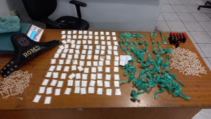 GCM detém mulher por tráfico de drogas em Palmeiras