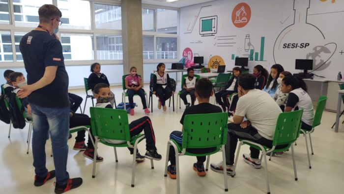 Alunos do Jardim Monte Cristo participam de aulas de robótica