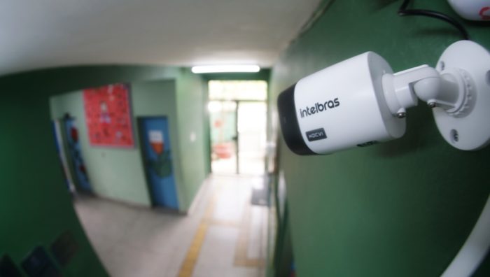 Escolas municipais de Suzano são equipadas com câmeras de monitoramento