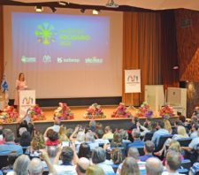 Primeiras-damas de Suzano e do Estado participam de lançamento da Campanha do Agasalho da Sabesp