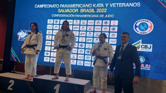 Judocas de Suzano são campeões internacionais invictos em Salvador