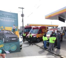 Trânsito de Suzano e Corpo de Bombeiros orientam motoristas sobre direção responsável