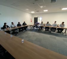 Prefeito conhece plano de expansão da Komatsu em Suzano