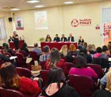 Cerca de 300 pessoas participam de seminário sobre práticas de educação inclusiva