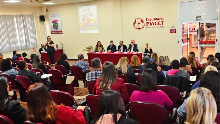 Cerca de 300 pessoas participam de seminário sobre práticas de educação inclusiva