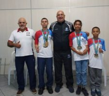 Campeões paulistas de taekwondo são recebidos no Portelão