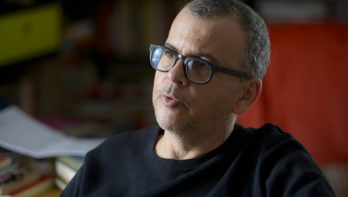‘Trajetória Literária’ recebe o escritor e roteirista Fernando Bonassi