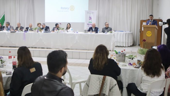 Prefeito prestigia posse do Rotary Club de Suzano