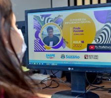 Promotoras Legais debatem sobre redes sociais e a influência digital