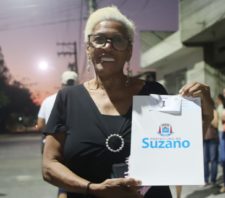 Suzano entrega 30 matrículas de imóveis para novo bairro na região norte