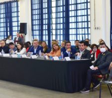 Prefeito participa de evento estadual para anúncio de R$ 26 milhões a Suzano