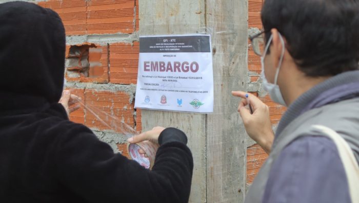 Fiscalização integrada embarga loteamentos e autua 27 obras irregulares