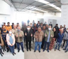 Servidores da manutenção e da Defesa Civil são homenageados pela Assistência Social
