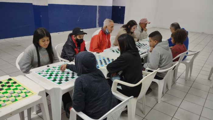 Secretaria de Esportes e Lazer oferece treinos de xadrez e damas