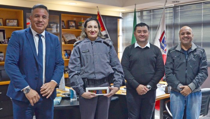 Prefeito se reúne com major do 32° Batalhão de Suzano