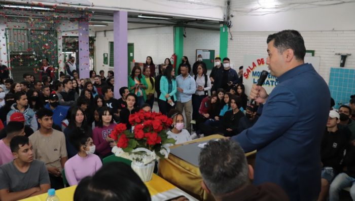 Mais de 400 estudantes participam de oficina em escola sobre arborização urbana 