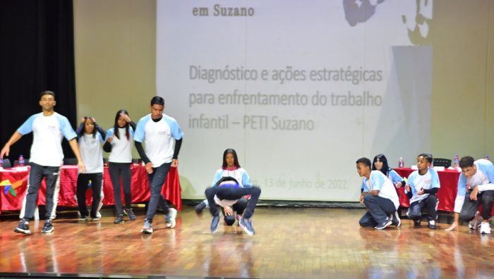 Seminário no Teatro Dr. Armando de Ré debate o enfrentamento ao trabalho infantil