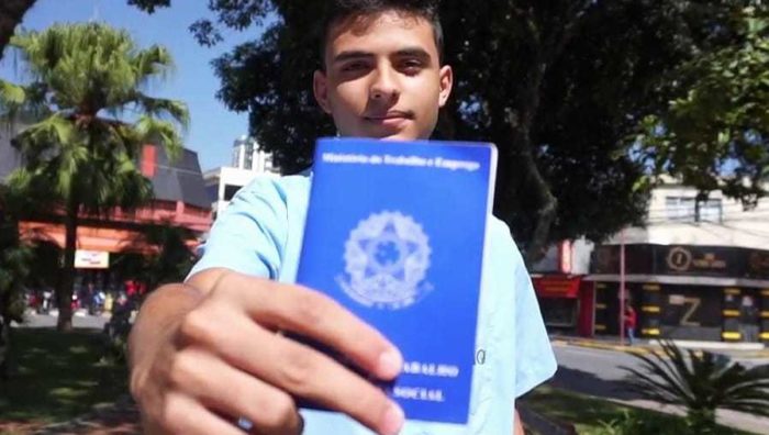 ‘Suzano Mais Emprego’ recebe currículos de jovens de 18 a 22 anos
