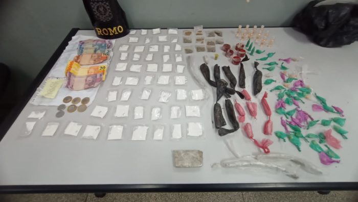 Agentes da Romo detêm homem por tráfico